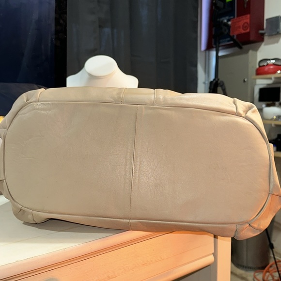 new without tags- l.a.m.p. - gwen stepanie hobo bag - Picture 11 of 16